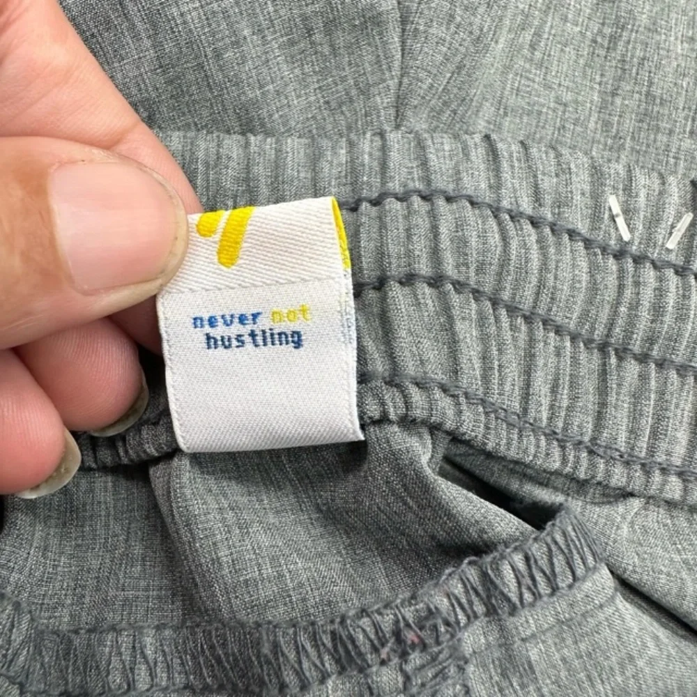 Gap/Old Navy Stretch performance above knee Boys Gray Shorts.